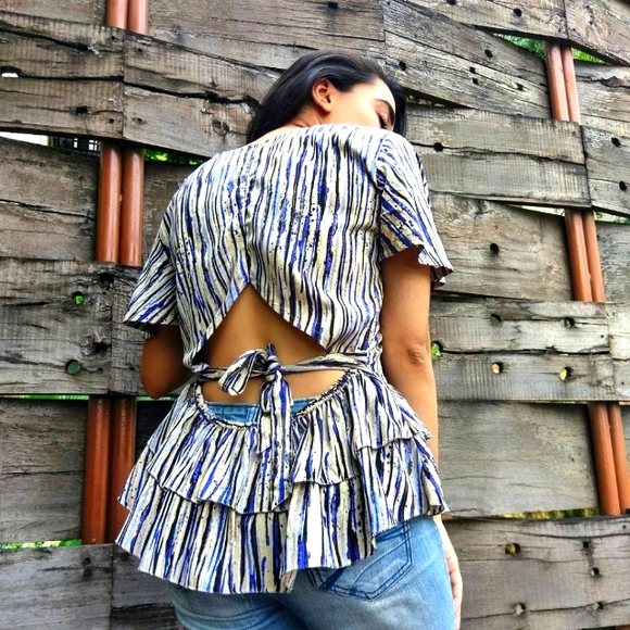 Naomi Code Tops - Printed cut out top